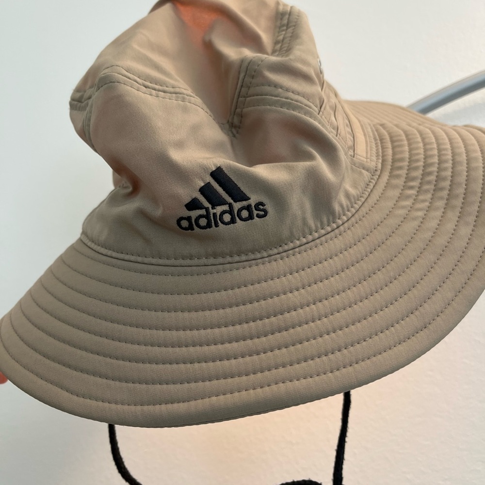Adidas bucket hat